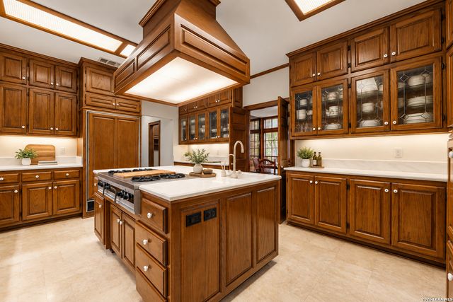 9 SCARBOROUGH SQ, San Antonio, TX 78218