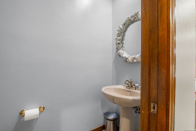 9 SCARBOROUGH SQ, San Antonio, TX 78218