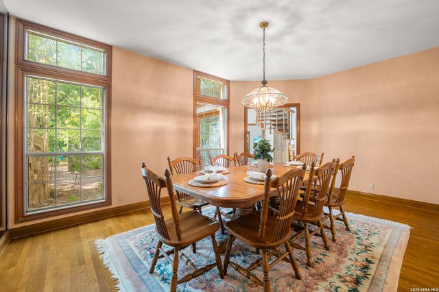 9 SCARBOROUGH SQ, San Antonio, TX 78218