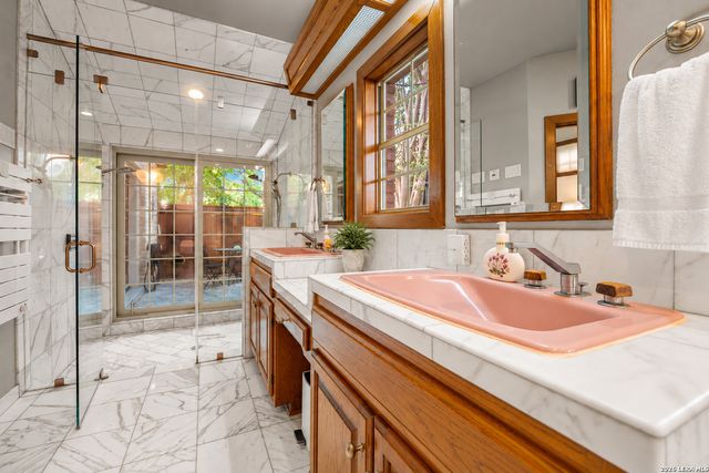 9 SCARBOROUGH SQ, San Antonio, TX 78218