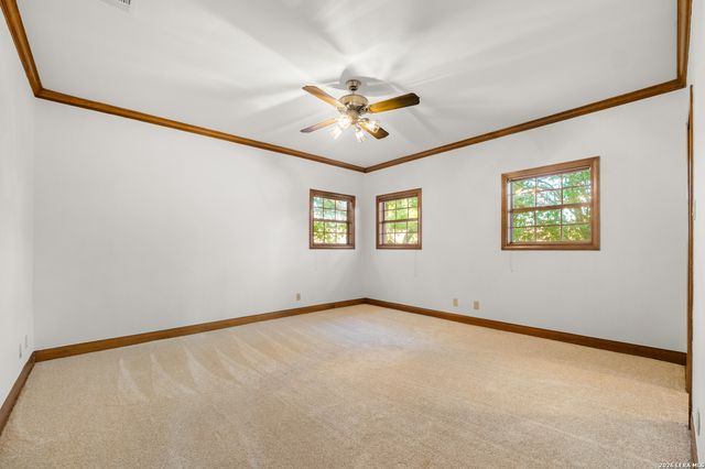9 SCARBOROUGH SQ, San Antonio, TX 78218