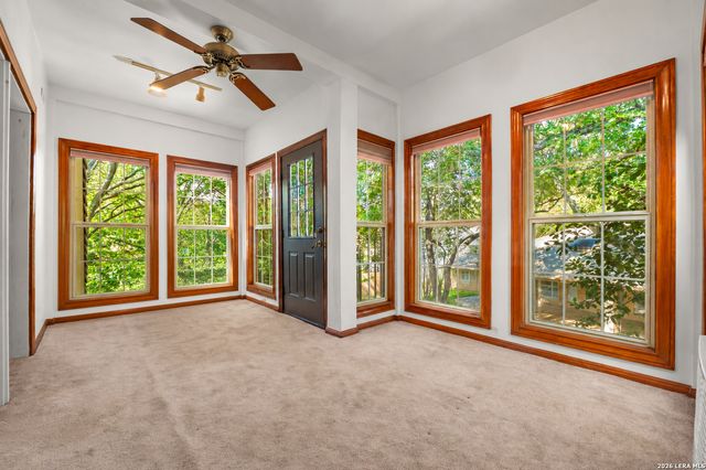 9 SCARBOROUGH SQ, San Antonio, TX 78218