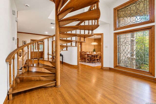9 SCARBOROUGH SQ, San Antonio, TX 78218
