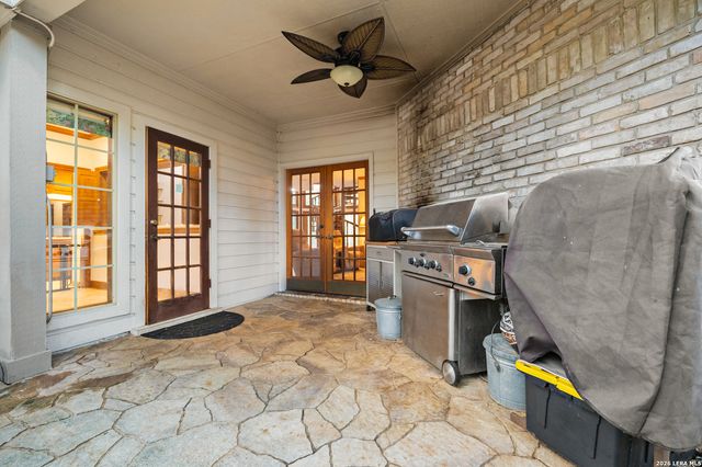 9 SCARBOROUGH SQ, San Antonio, TX 78218