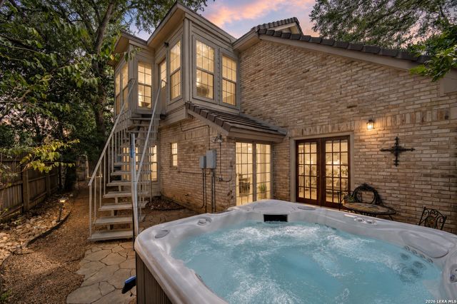 9 SCARBOROUGH SQ, San Antonio, TX 78218