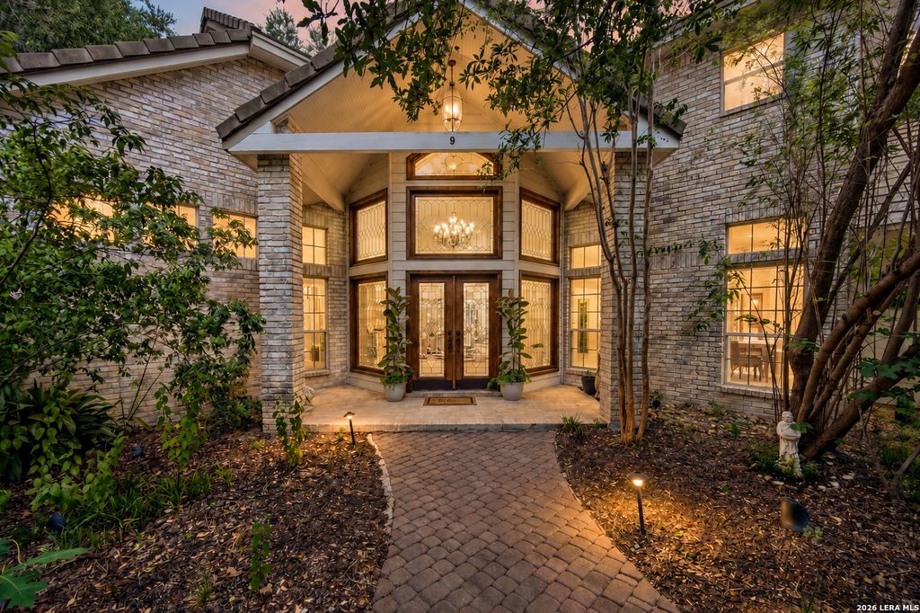 9 SCARBOROUGH SQ, San Antonio, TX 78218