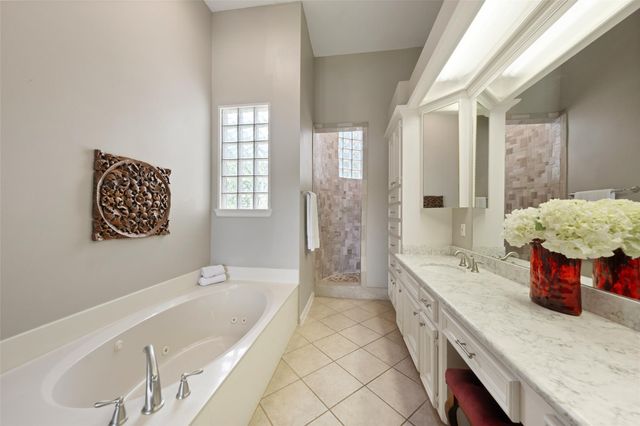 13418 Northshore Drive, Montgomery, TX 77356
