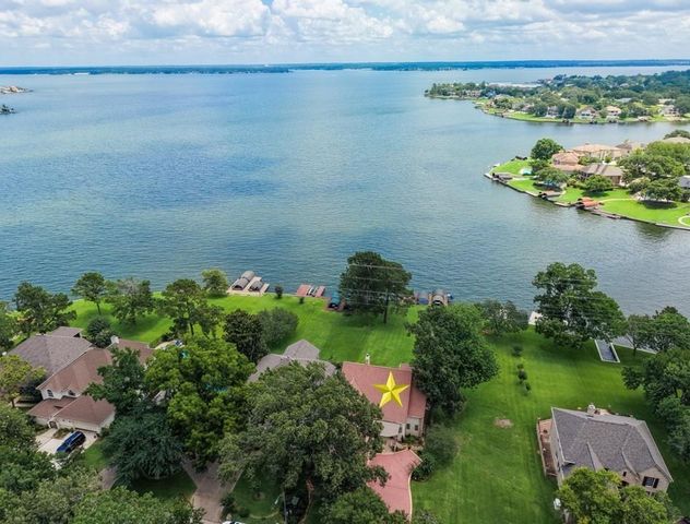 13418 Northshore Drive, Montgomery, TX 77356