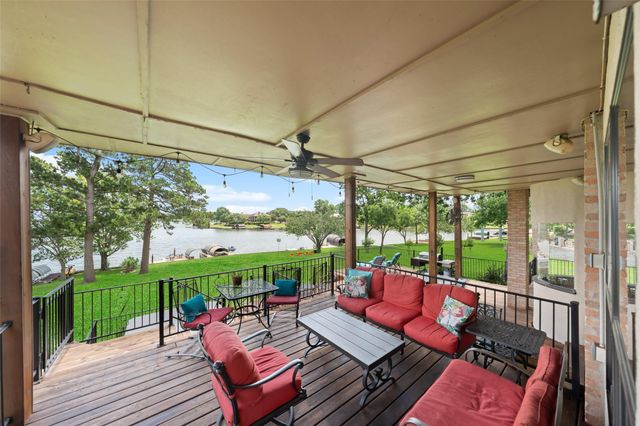 13418 Northshore Drive, Montgomery, TX 77356