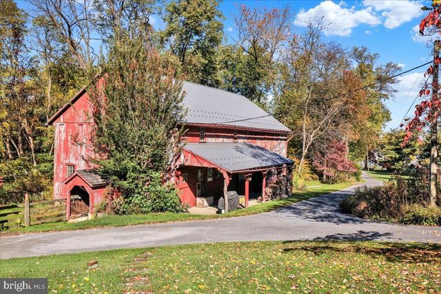 2838 HARRISBURG PIKE, Lancaster, PA 17601