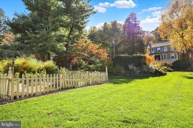 2838 HARRISBURG PIKE, Lancaster, PA 17601