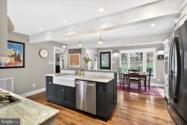 2838 HARRISBURG PIKE, Lancaster, PA 17601