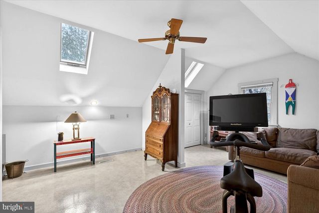 2838 HARRISBURG PIKE, Lancaster, PA 17601