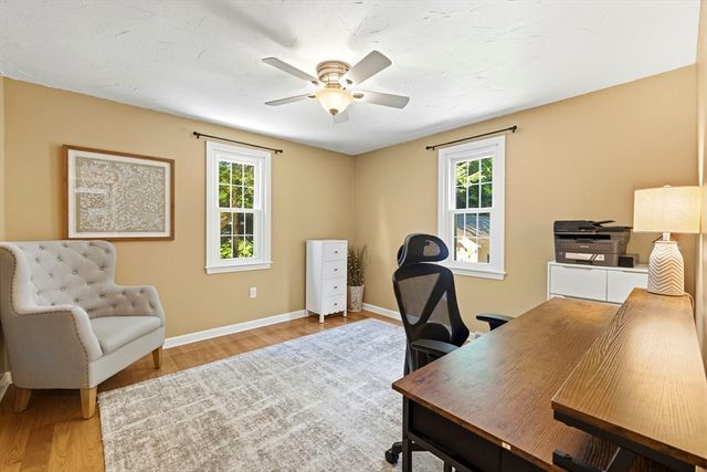 5 Redwood St, Townsend, MA 01469