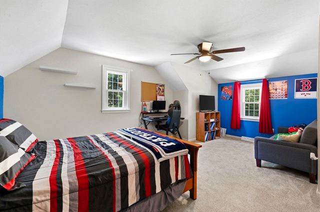 5 Redwood St, Townsend, MA 01469