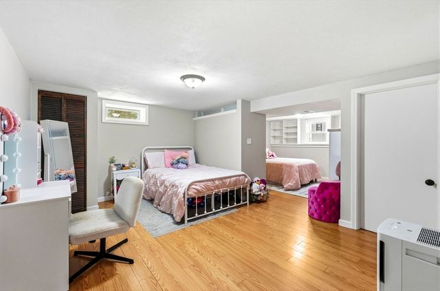 5 Redwood St, Townsend, MA 01469