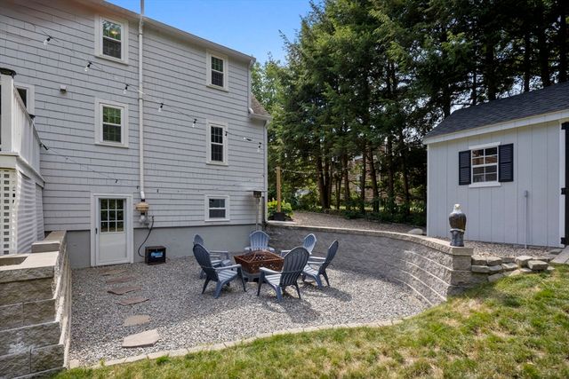 5 Redwood St, Townsend, MA 01469