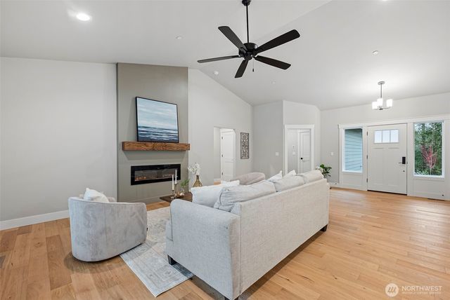 5825 Ray Road SE, Port Orchard, WA 98367