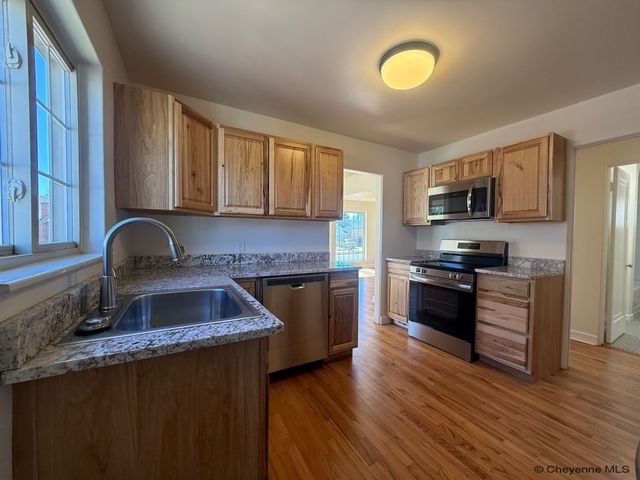 314 E 2ND AVE, Cheyenne, WY 82001