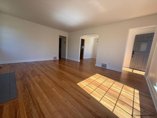 314 E 2ND AVE, Cheyenne, WY 82001