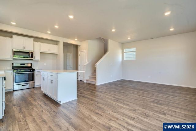 4932 Stella St NE, Salem, OR 97301