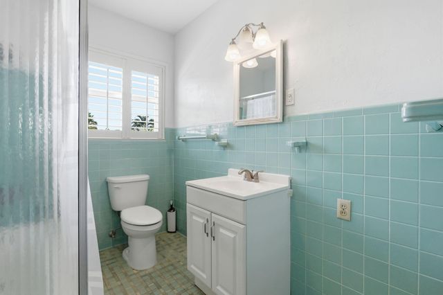 202 GLEASON Street 6, Delray Beach, FL 33483
