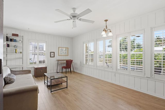 202 GLEASON Street 6, Delray Beach, FL 33483