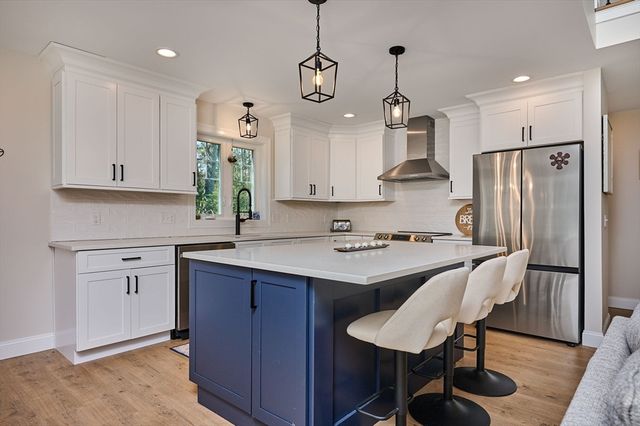 16 Steplar Crossing 16, Easthampton, MA 01027