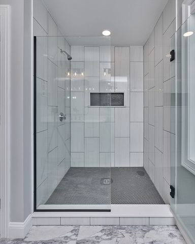 16 Steplar Crossing 16, Easthampton, MA 01027