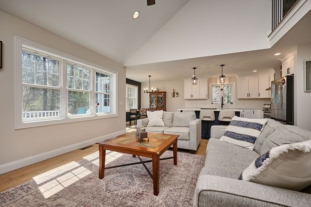 16 Steplar Crossing 16, Easthampton, MA 01027