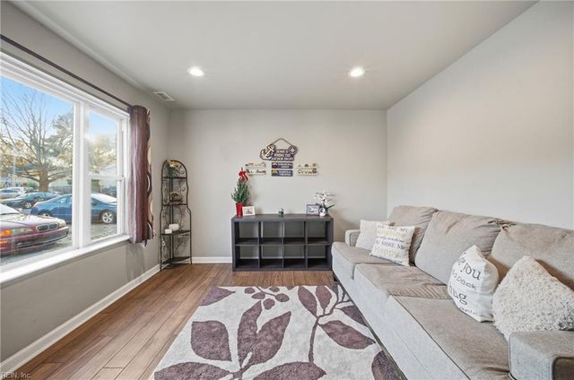 3669 Bancroft DR, Virginia Beach, VA 23452