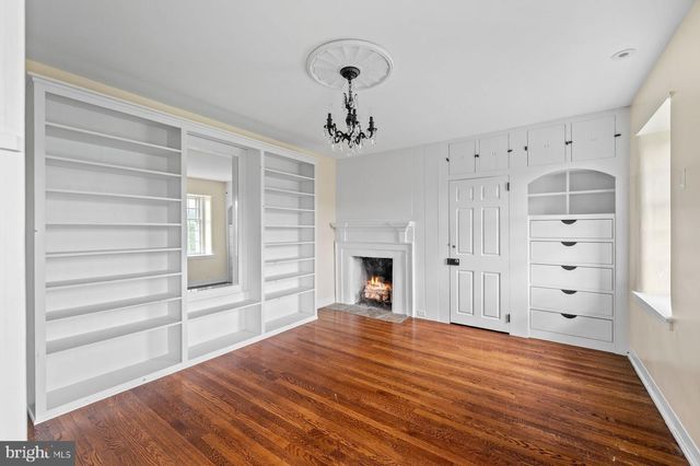 1266 GULPH CREEK DR, Wayne, PA 19087