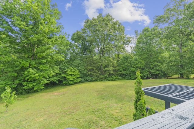 202 Contrary Rd, Burns, TN 37029