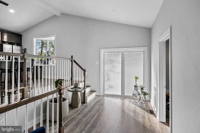 235 W CENTER AVE, Maple Shade, NJ 08052