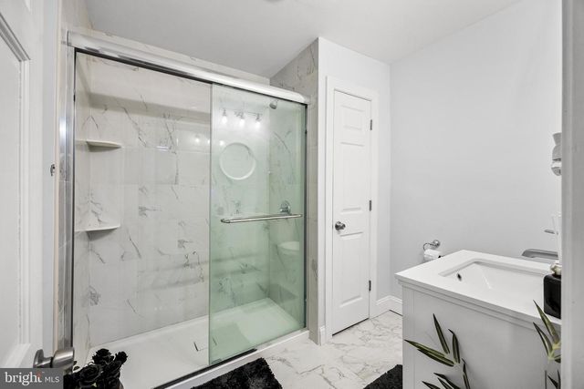 235 W CENTER AVE, Maple Shade, NJ 08052