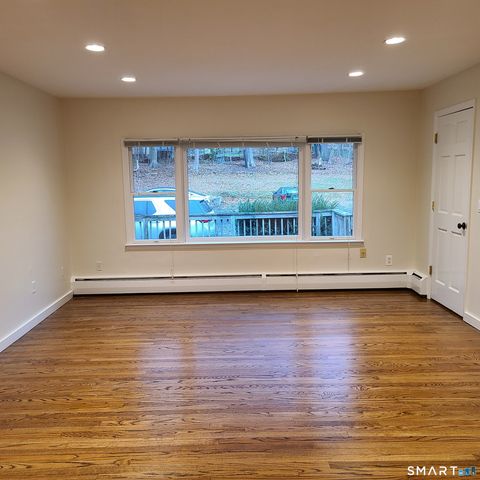 14 Fleetwood Park, Bethel, CT 06801