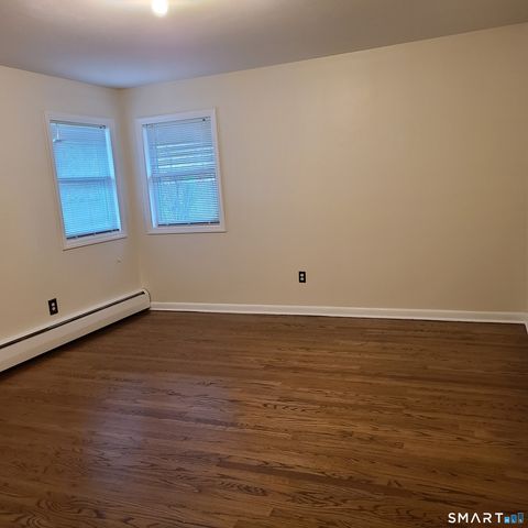 14 Fleetwood Park, Bethel, CT 06801