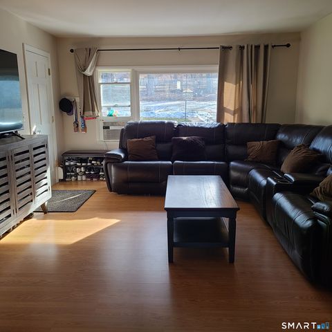 14 Fleetwood Park, Bethel, CT 06801