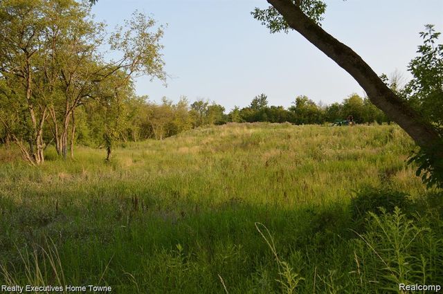 54620 Washington, Chesterfield, MI 48047