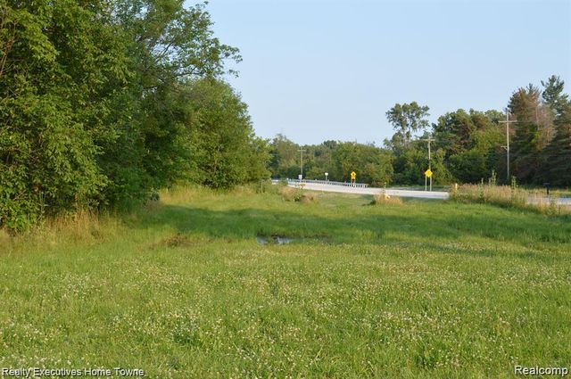 54620 Washington, Chesterfield, MI 48047