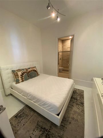 15811 Collins Ave 4207, Sunny Isles Beach, FL 33160