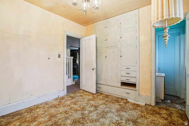 933 W GENTILE ST, Layton, UT 84041