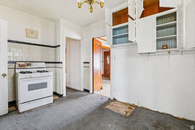 933 W GENTILE ST, Layton, UT 84041