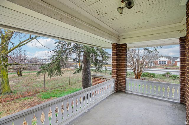 933 W GENTILE ST, Layton, UT 84041