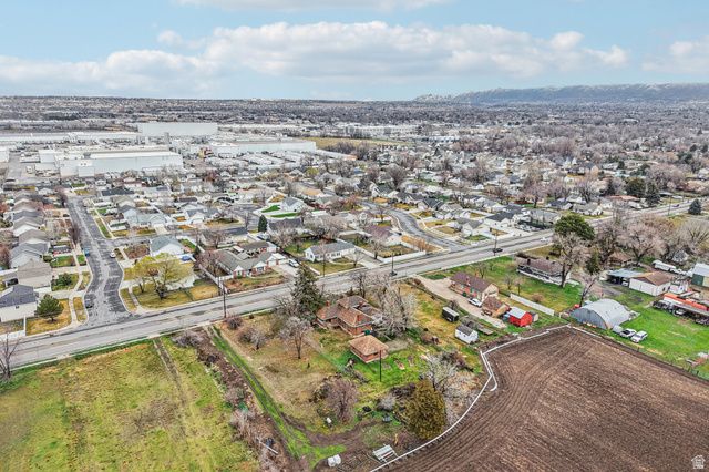 933 W GENTILE ST, Layton, UT 84041