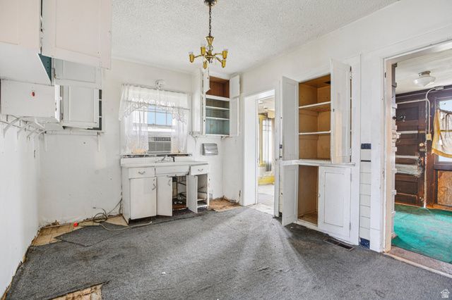 933 W GENTILE ST, Layton, UT 84041