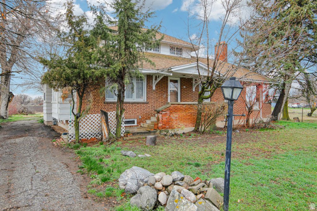 933 W GENTILE ST, Layton, UT 84041