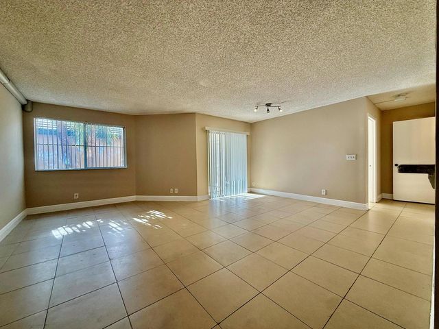 9901 Westview Drive 324, Coral Springs, FL 33076