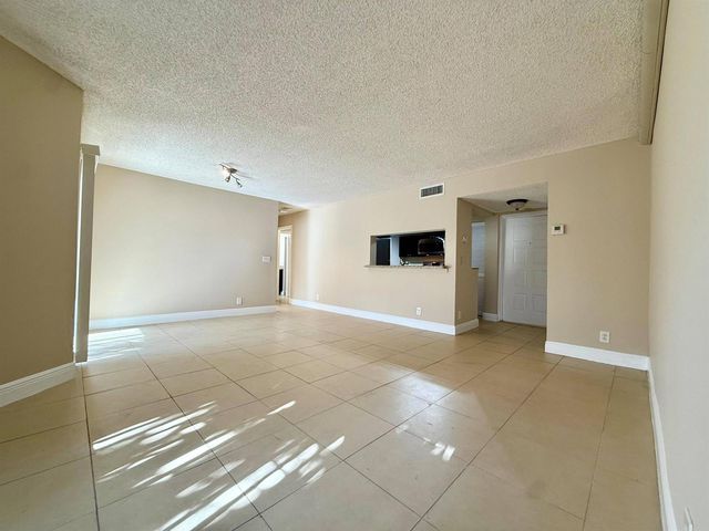 9901 Westview Drive 324, Coral Springs, FL 33076