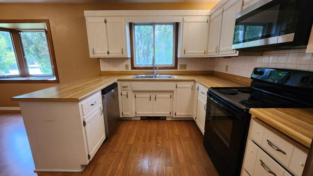 1404 City View Court NE, Rochester, MN 55906